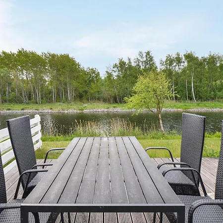 Дом отдыха Rejen 221 *