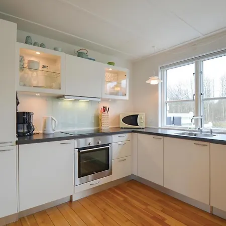 Rejen 221 אבלטופט