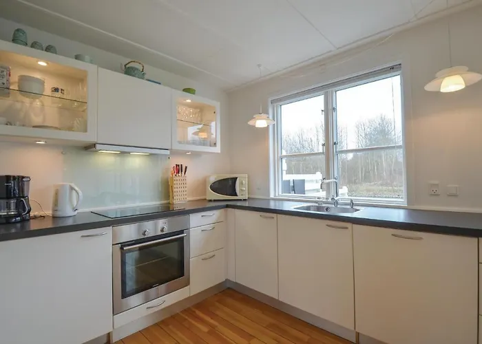 Rejen 221 Semesterbostad *